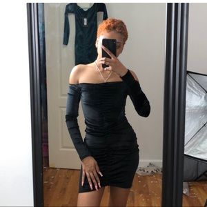 VELVET BLACK BODYCON DRESS